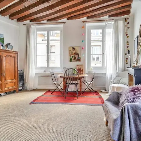 Charming Apt At Notre Dame De